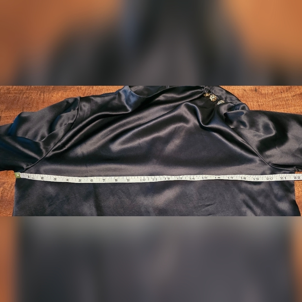 Daisysilk Women's Mock Neck Black Silk Blouse Gold Button Accent SZ Large NWOT - Picture 11 of 12